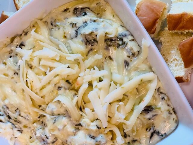Instant Pot Spinach & Artichoke Dip Ninja Foodi spinach dip, Ninja Foodi artichoke dip, Ninja Foodi dip, ninja foodi spinach artichoke dip, side dish, side, dip, Instant Pot Spinach & Artichoke Dip, artichoke, spinach, dip, spinach dip, artichoke dip, The Tasty Travelers, instant pot