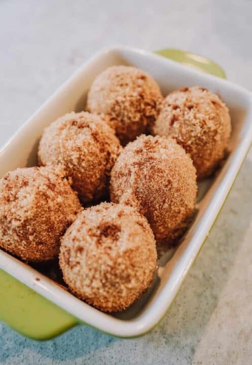 Mexican food, Mexican, Mexican dessert, instant pot churros, instant pot cake, instant pot dessert, instant pot churro recipe, instant pot churro bites, instant pot recipe, Ninja Foodi churros, ninja foodie churro bites, Ninja Foodi cake, Ninja Foodi dessert, Ninja Foodi recipe, dessert, churro, churros, marshmallow sauce, chocolate