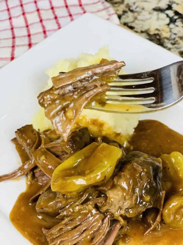 Mississippi Pot Roast Ninja Foodi Mississippi pot roast, pot roast, Ninja Foodi pot roast, Ninja Foodi recipe, Ninja Foodi dinner, beef, dinner, instant pot pot roast, instant pot Mississippi pot roast, instant pot dinner, instant pot beef, pepperoncinis,