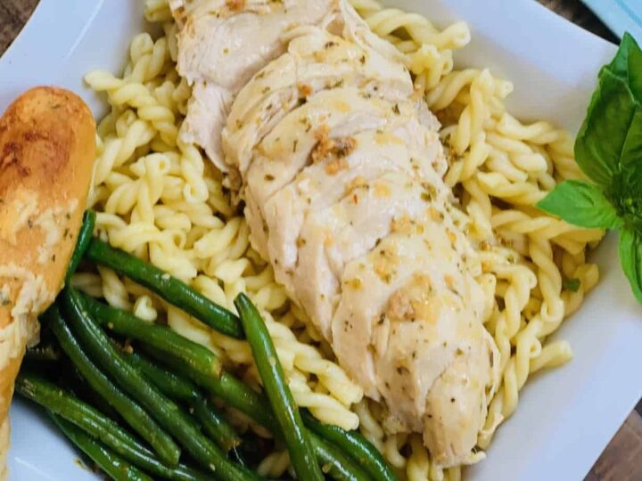 Olive Garden Chicken 5 chicken, instant pot chicken, Ninja Foodi chicken, Olive Garden, Olive Garden chicken, Olive Garden dressing, Olive Garden dressing chicken, Italian dressing, chicken breasts, Ninja Foodi chicken breasts, instant pot chicken breasts