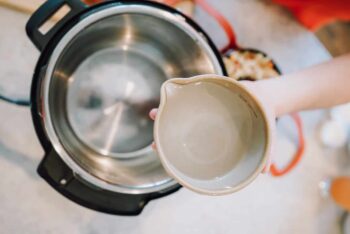 instant pot apple, instant pot apple bread, instant pot monkey bread, instant pot dessert, instant pot breakfast, Ninja Foodi bread, Ninja Foodi breakfast, Ninja Foodi brunch, Ninja Foodi dessert, Ninja Foodi monkey bread, Ninja Foodi apple, Ninja Foodi caramel apple, apple, breakfast, brunch, dessert, monkey bread,