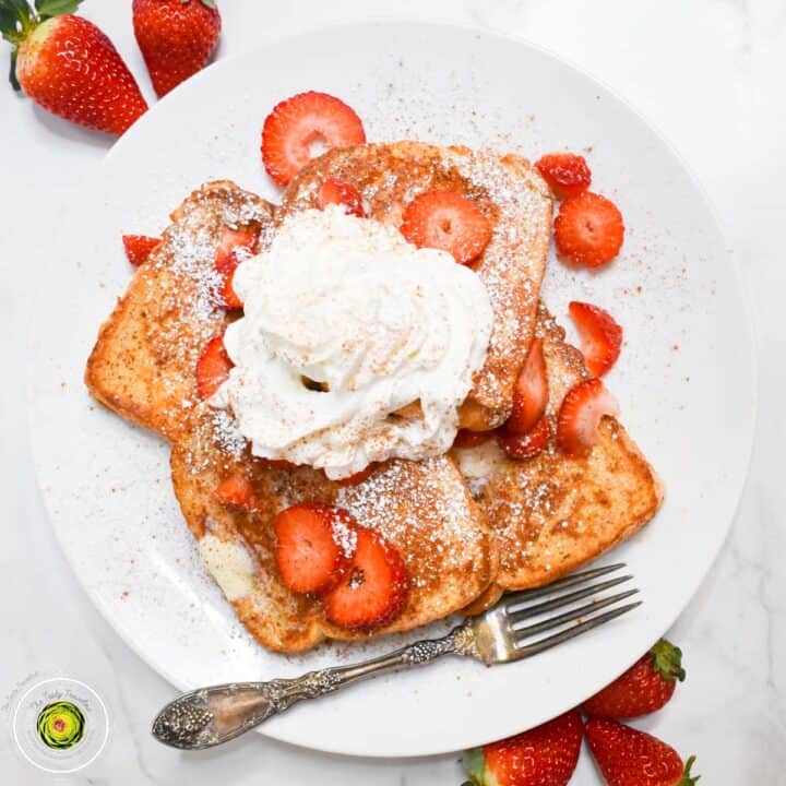 Ninja Foodi Grill French Toast Featured Image on plate