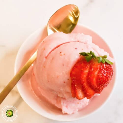 Ninja Creami Strawberry Frozen Yogurt-Featured Image